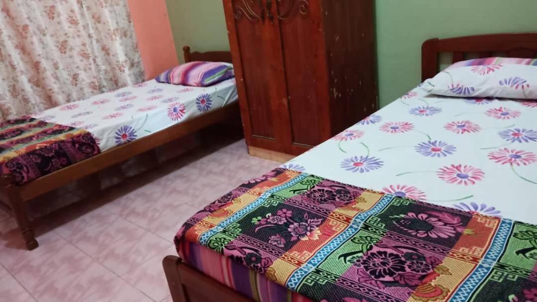 Homestay Zahra Sri Bayu Cherang Ruku ภายนอก รูปภาพ